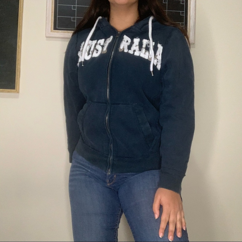 Australian Zip-up